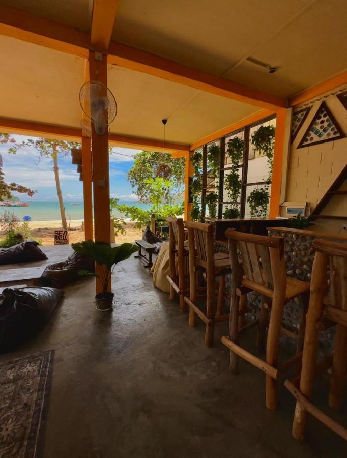 Seashell Guesthouse, Bar And Tattoos Koh Rong Sanloem Dış mekan fotoğraf