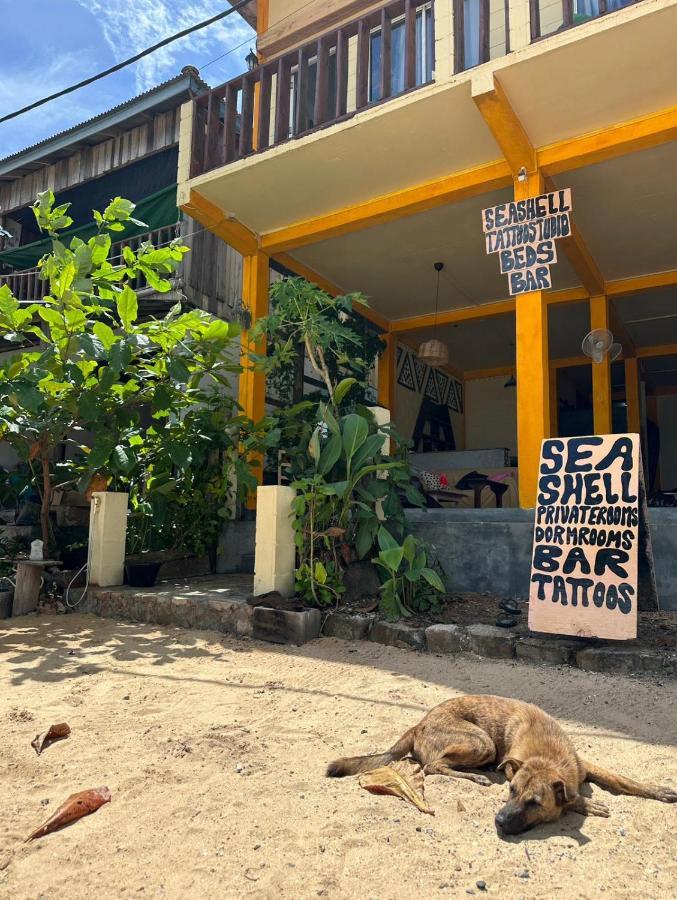 Seashell Guesthouse, Bar And Tattoos Koh Rong Sanloem Dış mekan fotoğraf